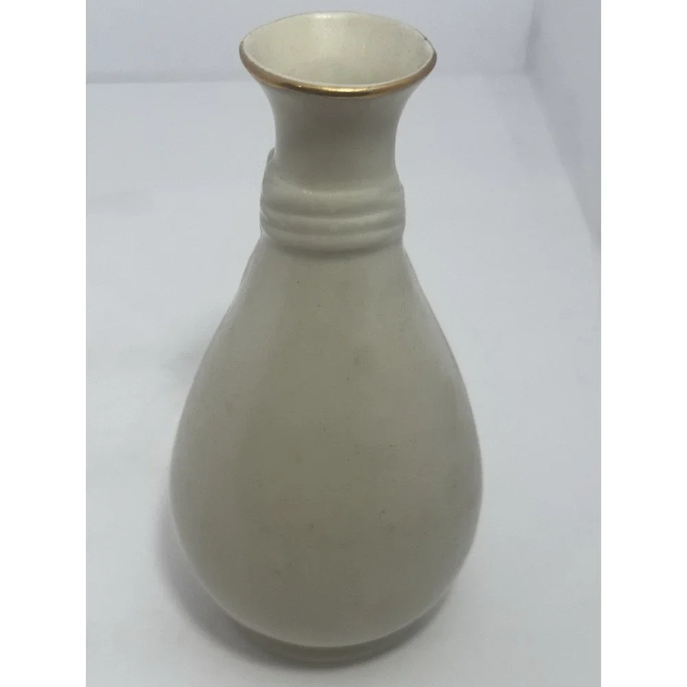 Royal Heritage Collection THE CAMEO RIBBON VASE Floral Gold Trim Porcelain Vtg